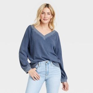 NWT Universal Thread French Terry V Neck Target Sweatshirt